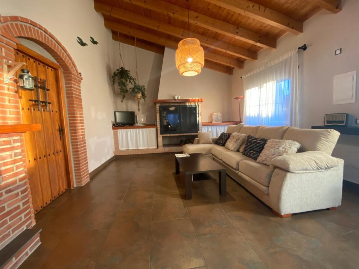 Villa Moli Den Burch Santa Eulalia de Ronsaná Esterno foto