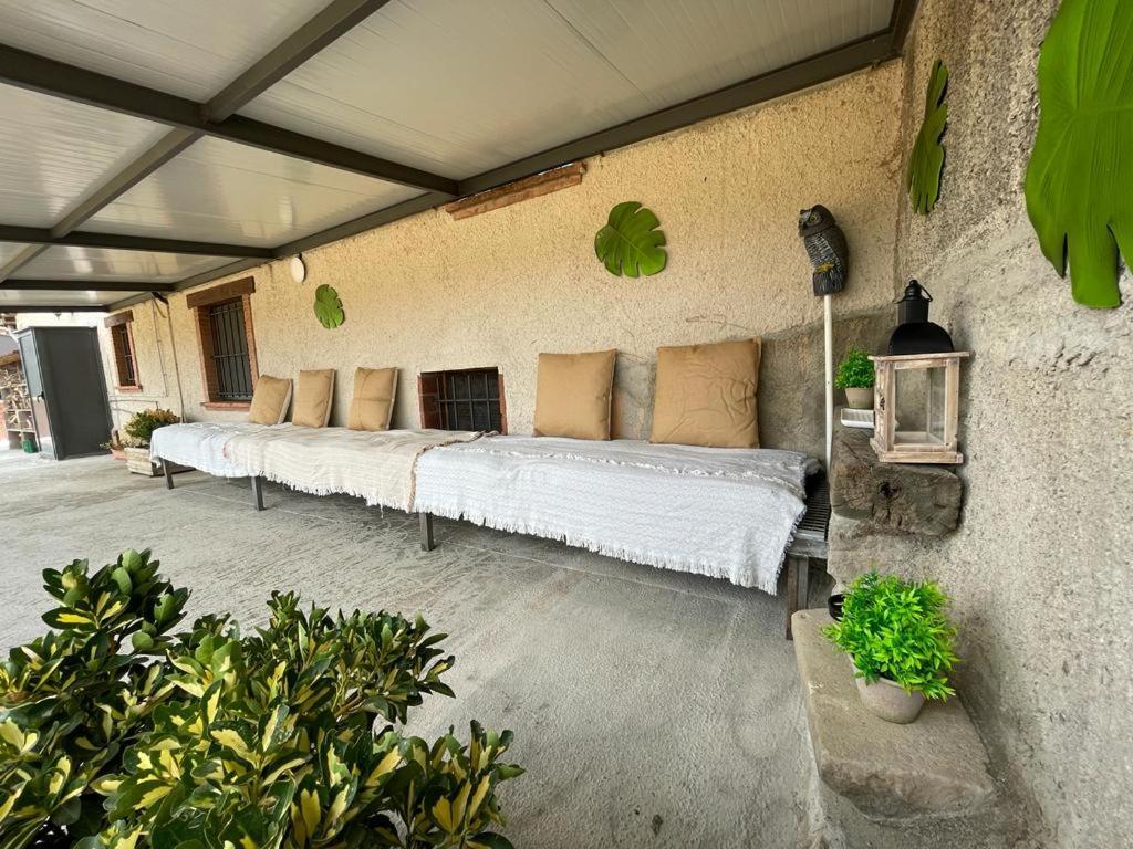 Villa Moli Den Burch Santa Eulalia de Ronsaná Esterno foto