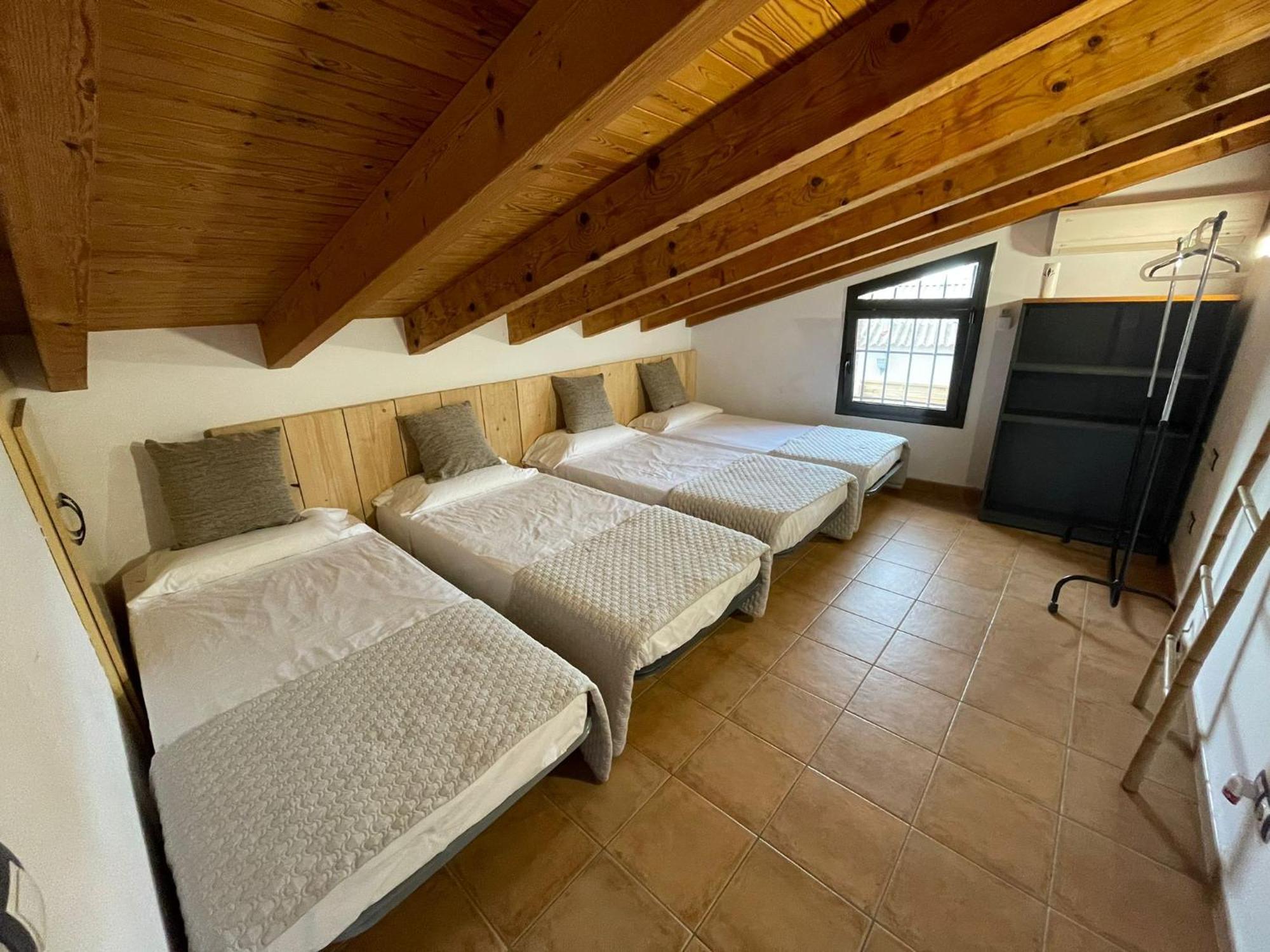 Villa Moli Den Burch Santa Eulalia de Ronsaná Esterno foto