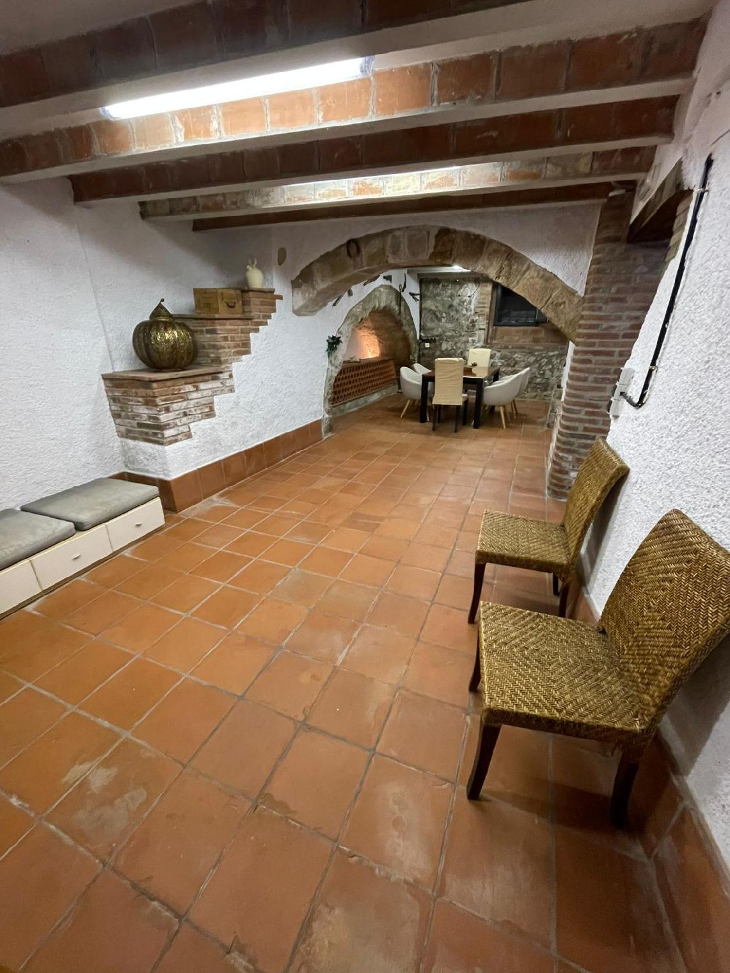 Villa Moli Den Burch Santa Eulalia de Ronsaná Esterno foto